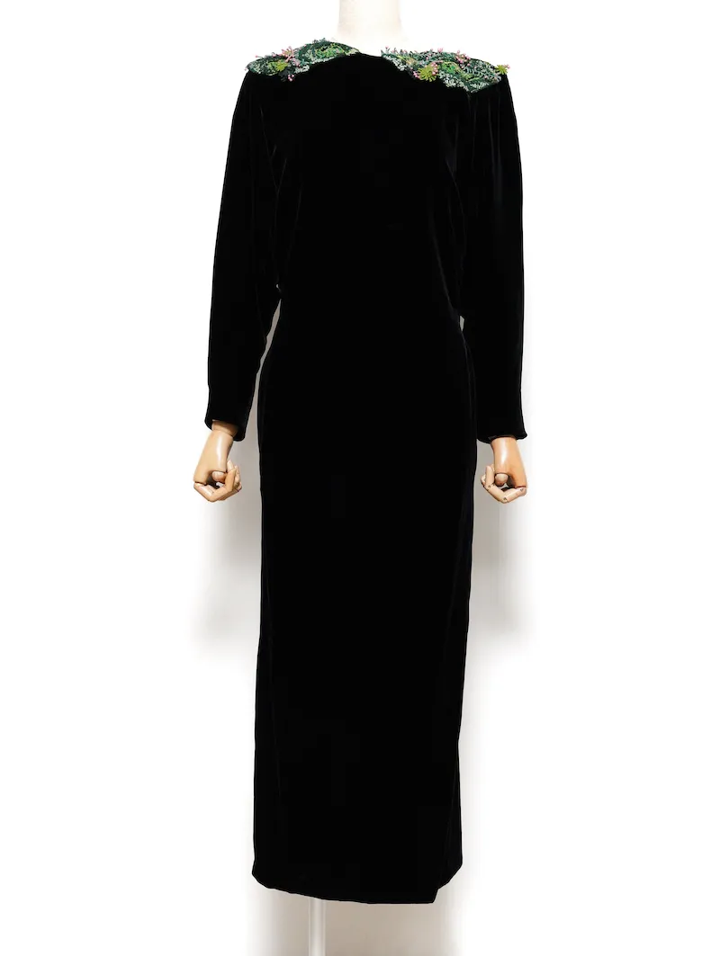 Mame Kurogouchi（マメ クロゴウチ）  エンブロイダードベルベットドレス（ブラック/サイズ2）トルソー正面