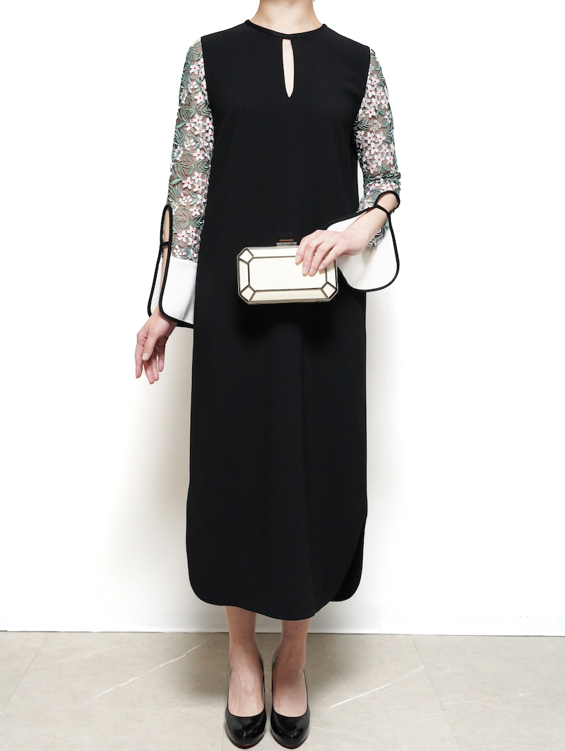 Mame Kurogouchi（マメ クロゴウチ） フローラルレーススリーブドレス  