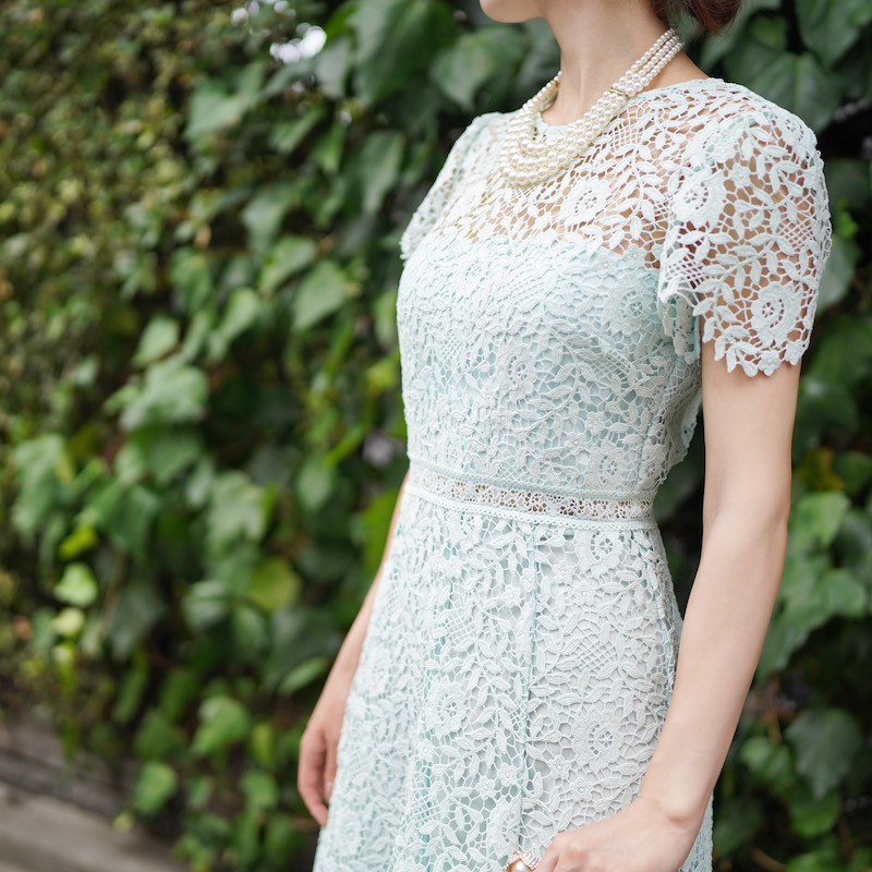 SELF PORTRAIT（セルフポートレイト） レースミディドレス（グリーン  