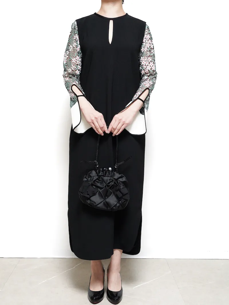 Mame Kurogouchi（マメ クロゴウチ） フローラルレーススリーブドレス