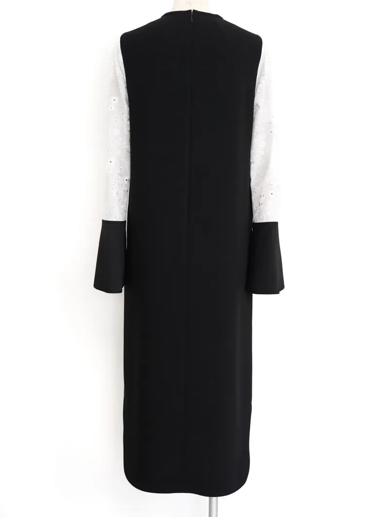 Mame Kurogouchi（マメ クロゴウチ）  フローラルエンブロイダリースリーブクラシックドレス（ブラック/サイズ2）トルソー背面