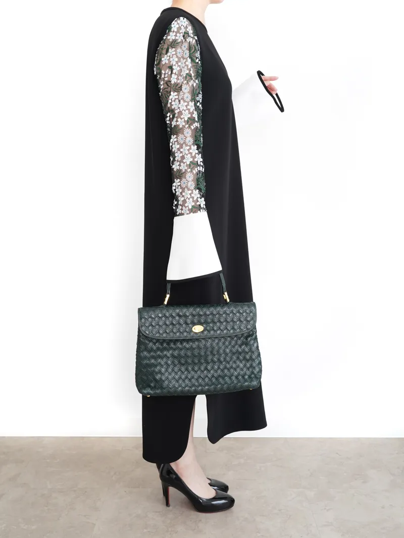 Mame Kurogouchi（マメ クロゴウチ） フローラルレーススリーブ