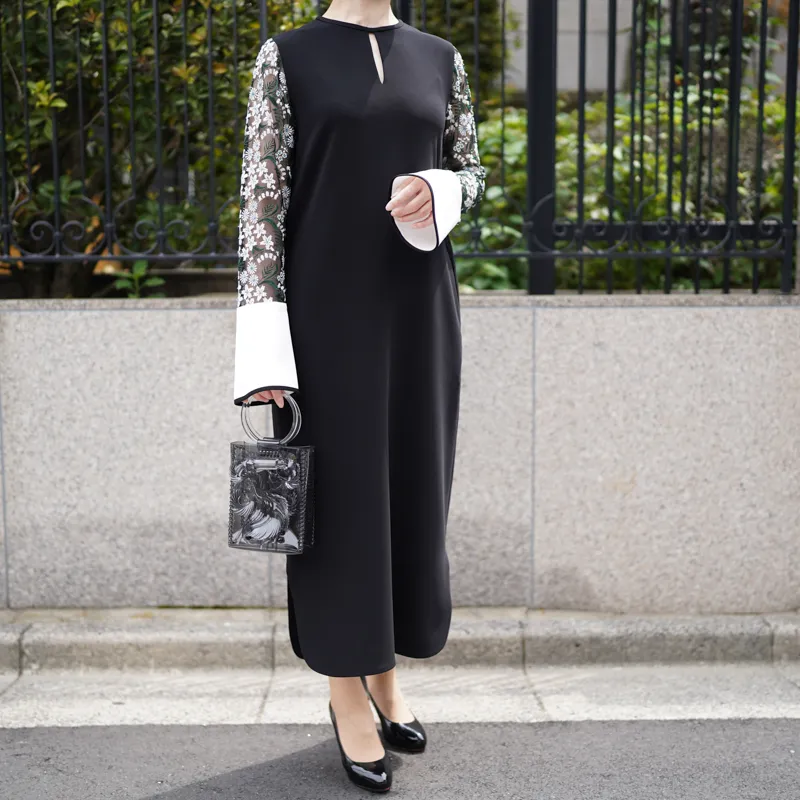 Mame Kurogouchi（マメ クロゴウチ） フローラルレーススリーブ