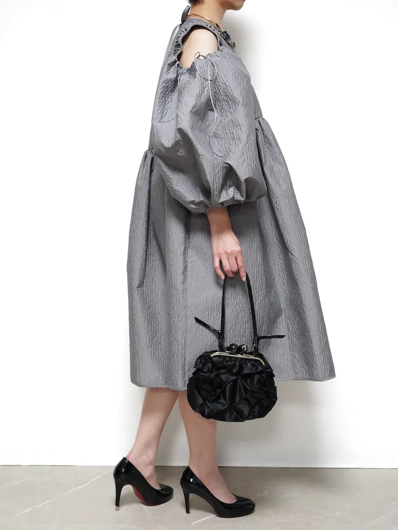 Cecilie Bahnsen（セシリーバンセン）  ジャネッサドレス（グレー/サイズUK6）モデル全身側面