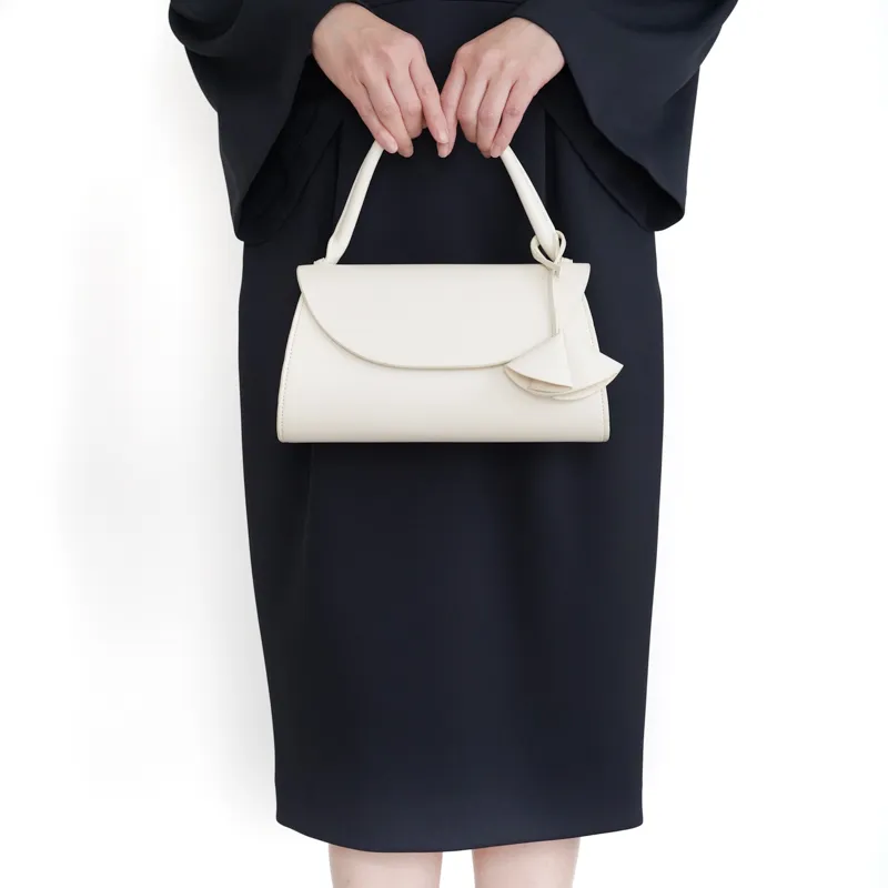 CELFORD（セルフォード）  フラワーフリルバッグ　モデル所持