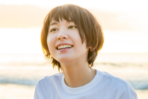 芸能人ボブヘアスタイル。前髪アリナシどっち派？