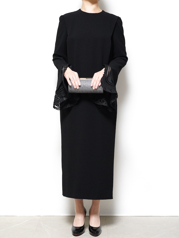 Mame Kurogouchi（マメ クロゴウチ） エンブロイダードカフスクルーネックドレス（ブラック/サイズ2）