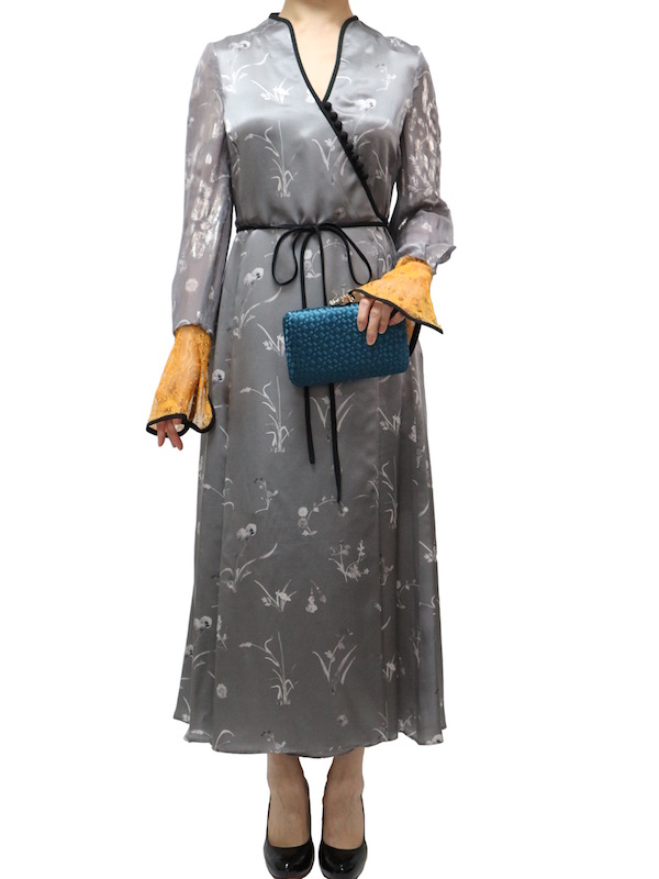 Mame Kurogouchi（マメ クロゴウチ） シルクラメプリントVネックドレス（グレー/サイズ1）