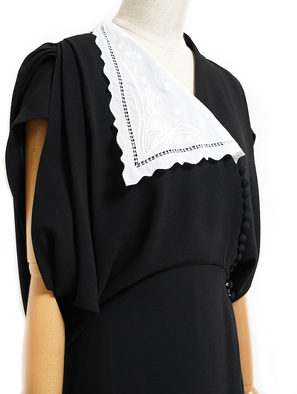 Mame Kurogouchi（マメ クロゴウチ） レースフラップカラークラシックドレス（ブラック/サイズ1）｜レンタルドレス THE DRESS