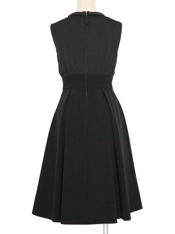 FOXEY NY（フォクシーニューヨーク） 襟付ボックスプリーツドレス（ブラック/サイズ38）｜レンタルドレス THE DRESS