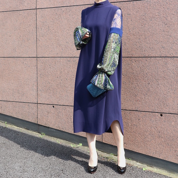 Mame Kurogouchi（マメ クロゴウチ） ステンドグラスプリントスリーブドレス（ネイビーxグリーン/サイズ1）｜レンタルドレス